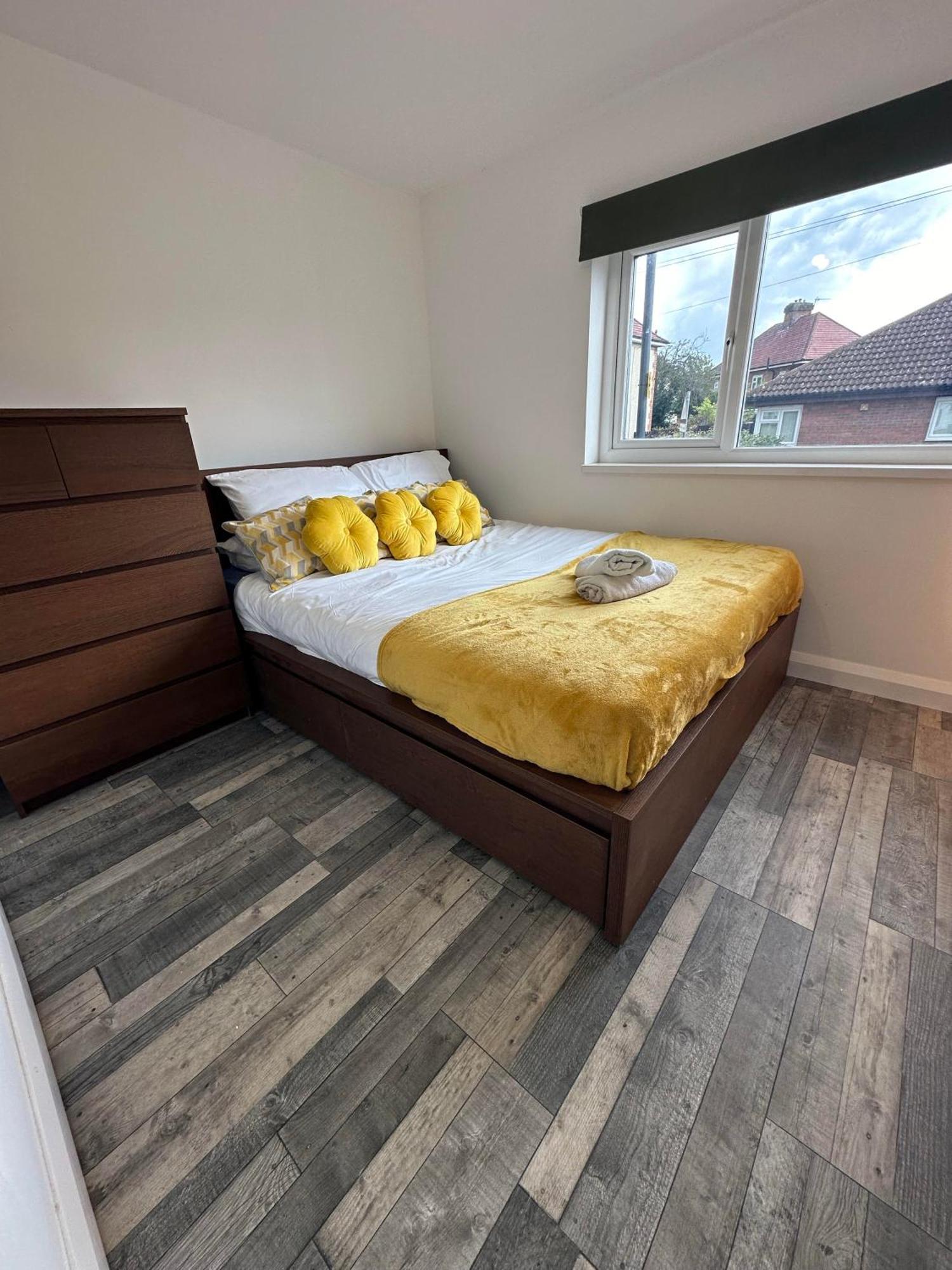 Shakespeare House 19 Bedrooms 30 Beds Up To 42 People Stay Derby Exterior photo